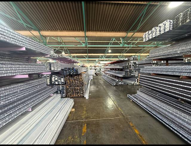 2,400M² WAREHOUSE TO LET IN ALRODE